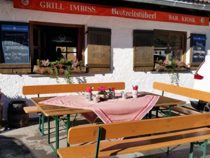 Foto: Brotzeitstüberl am Spitzingsattel